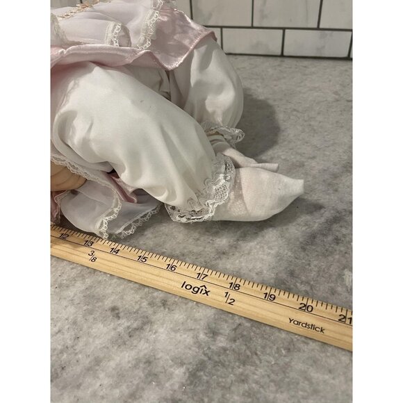 Vintage Baby Doll 1999 Nina Rich Pink Dress Brown Hair Lace Bonnet - Picture 9 of 11